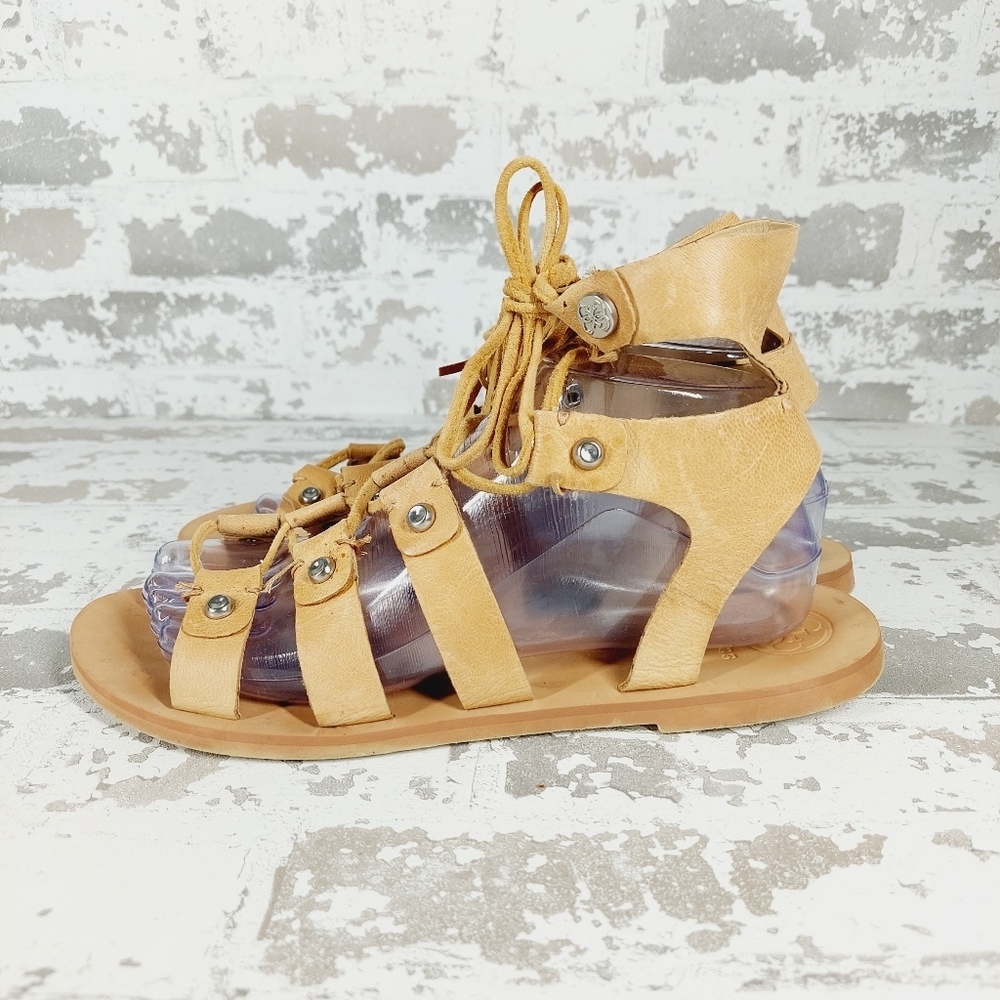 Guess Brown Tan Leather Open Toe Lace Up Strappy Casual Gladiator Sandals K746
